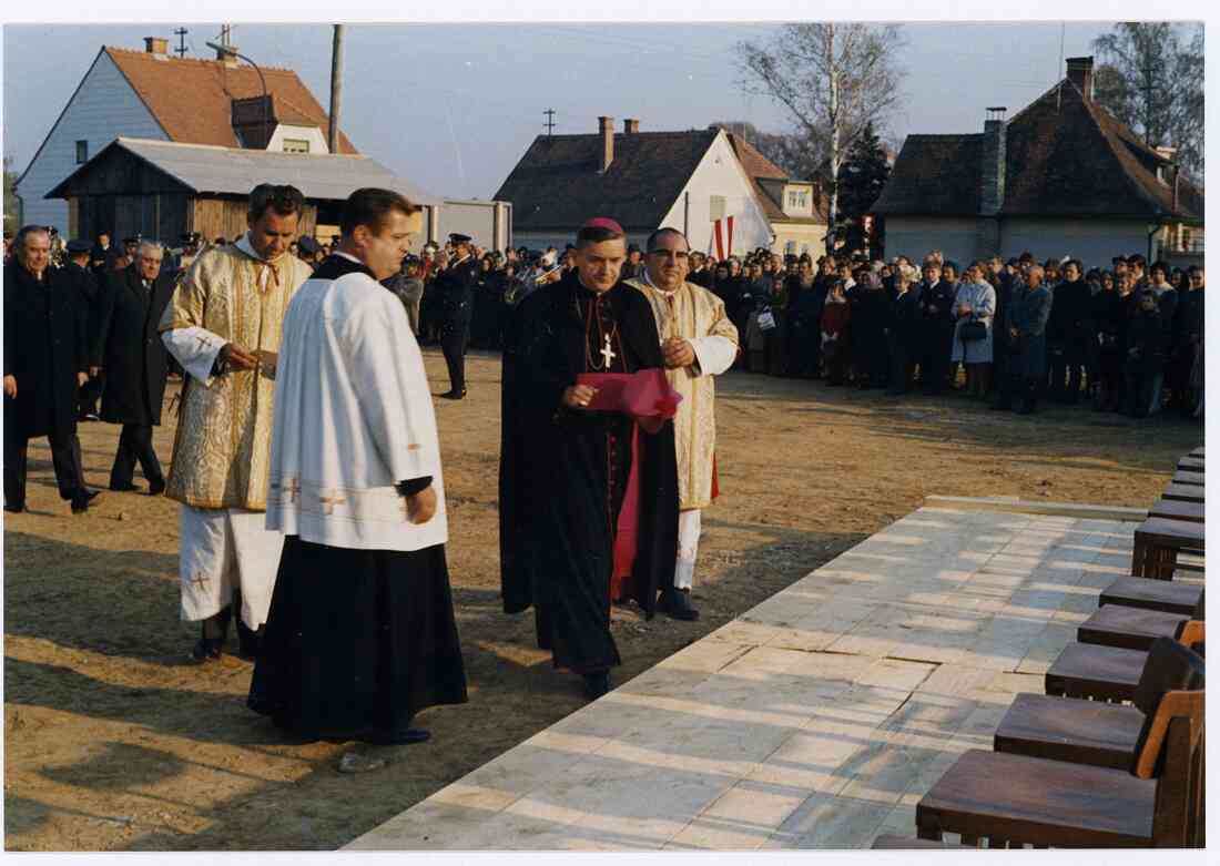 Kirche_Hl.Geist-Kirche_Grundsteinweihe_16