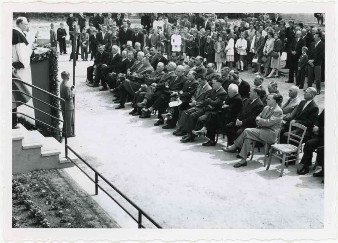 Einweihung des Arbeitsamts am Ostersonntag 1957 in der Vorstadt 3