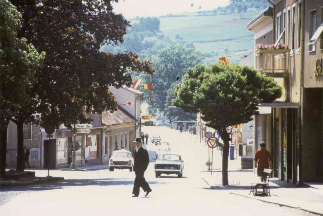 Hauptplatz, der Park und die Herrengasse