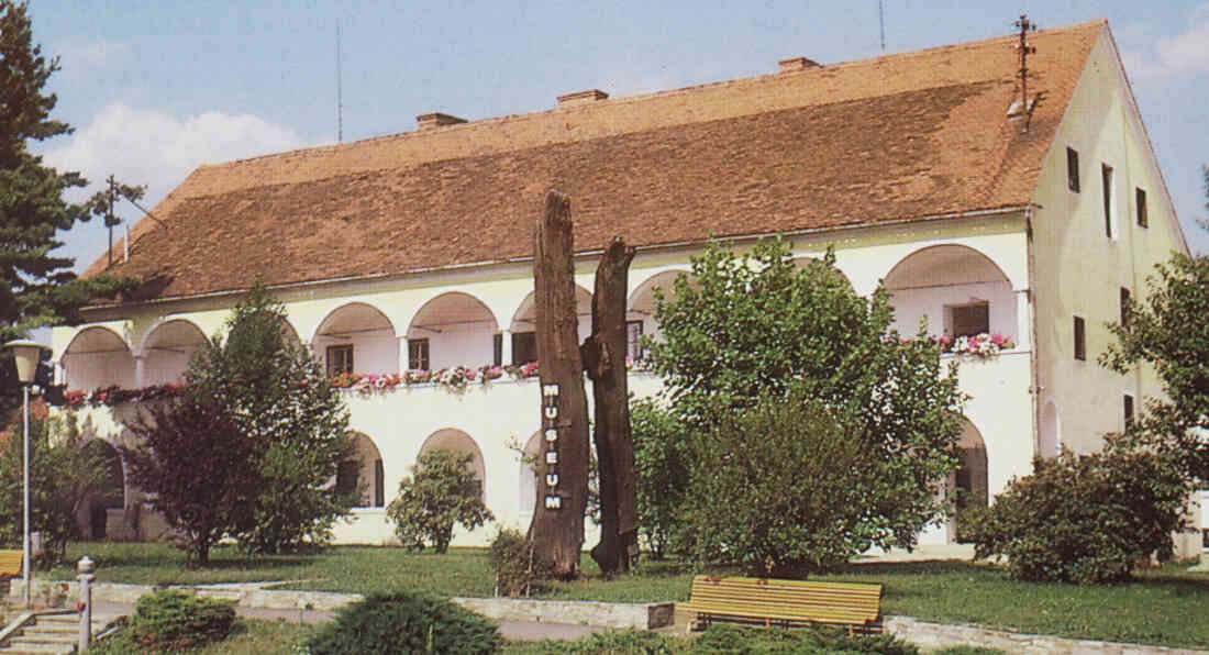 Ehemaliges Südburgenländisches Landschaftsmuseum am Sparkassenplatz 2