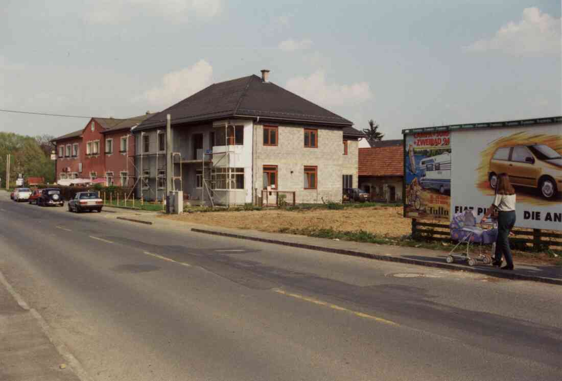 Grazer Straße, die Hausnummern 15, 17, 19, im Mai 1994