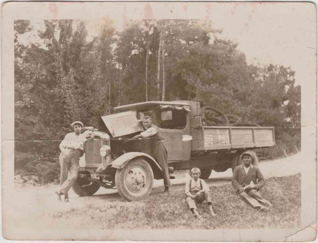 LKW des Transportunternehmen von At. Neubauer aus Stegersbach