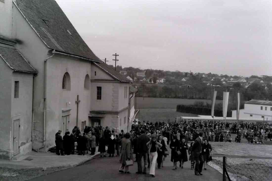 Einweihung der neuen Kirche in Stegersbach im Jahr 1974