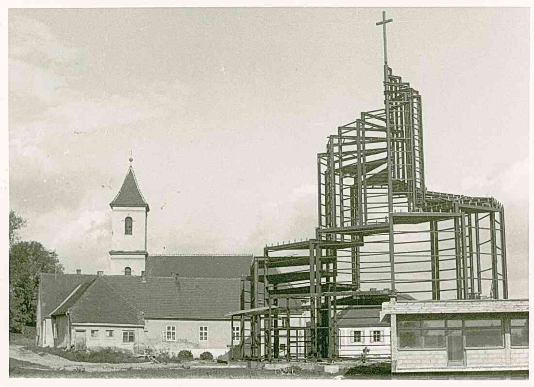 Kirche_Hl.Geist-Kirche_Kreuzsetzung_03