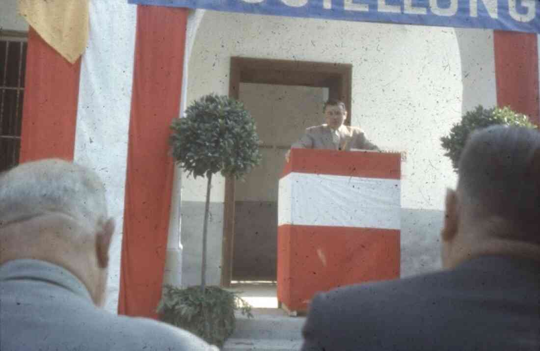 Ausstellung im Kastell und ehemaligen Mueum und die Hauptschule in der Hauptstraße