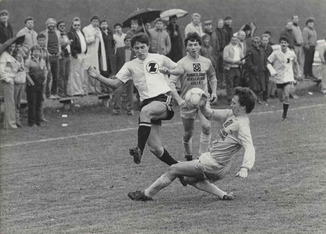 SV Stegersbach im  Auswärtsmatch gegen den SV Mischendorf im Herbst 1984, Enstand 3:2