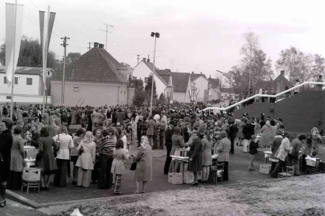 Einweihung der neuen Kirche in Stegersbach im Jahr 1974