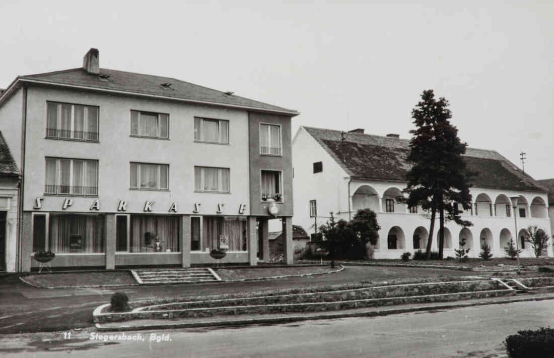 Stegersbach, Bgld. Hauptstraße, Sparkasse, Kastell und ehemaliges Museum