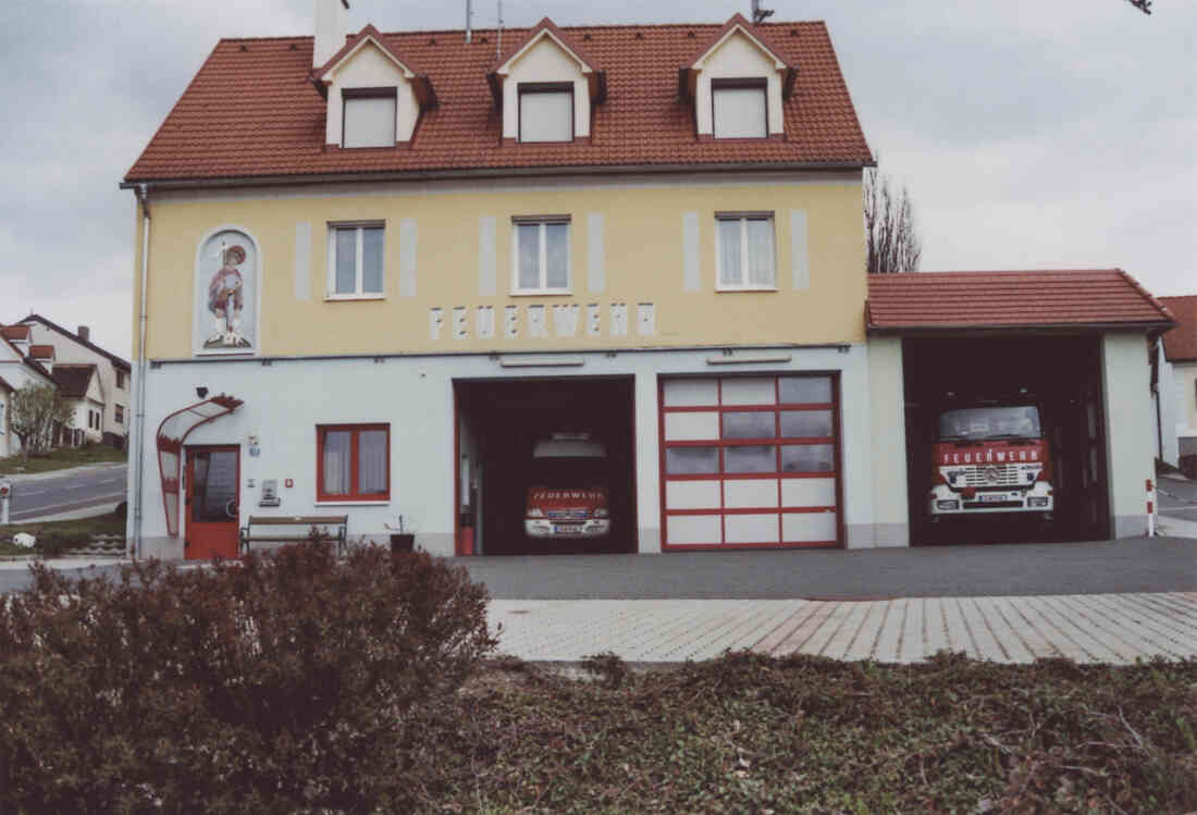 Ehemaliges Feuerwehrhaus im Juli 2010 im Gassl