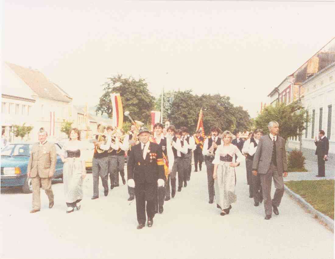 Fahnenweihe des Kameradschaftsbundes 1983