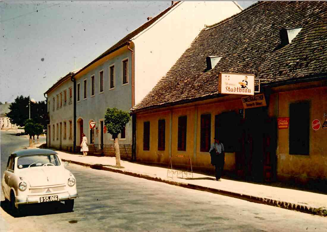 Herrengasse mit dem Einkehrgasthof Steiner