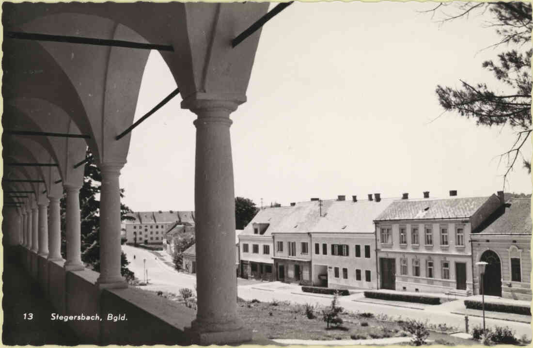 Stegersbach, Bgld. Blick vom Kastell und ehemaligen Museum, Hauptstraße, Kastell, 20er Haus, Gazelle Geschäft, Kreisler Pieber,  Wukovits Fuhrunternehmen, Holitz Bäckerei