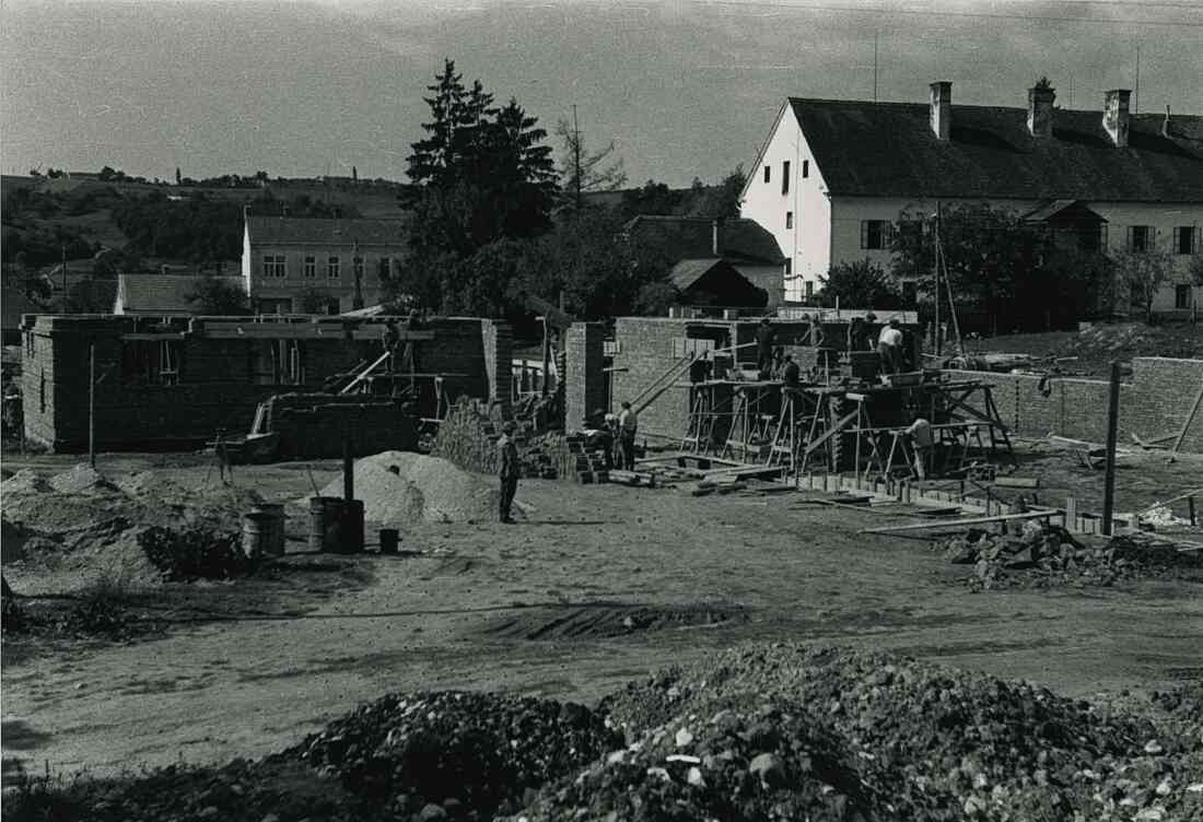 Neubau der Hauptschule August 1952
