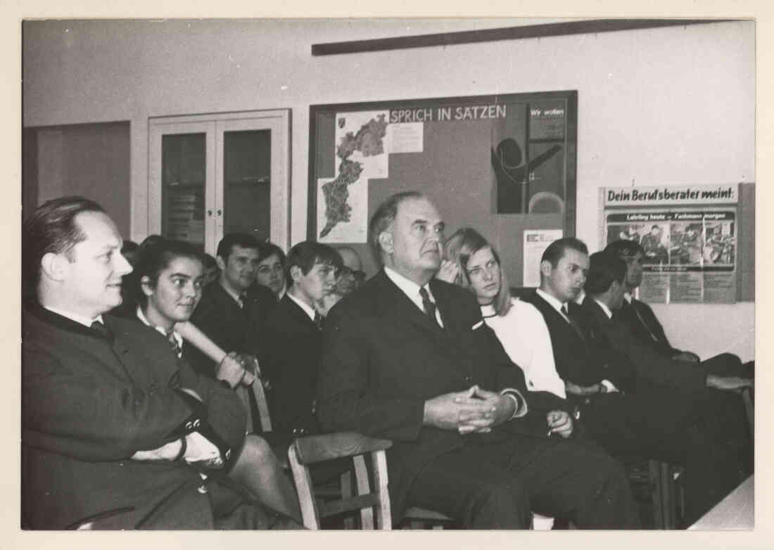 Europäische Jugend, Europatag 1970 im Rathaus Stegersbach, unter anderem mit Bürgermeiter Alexander Pradl