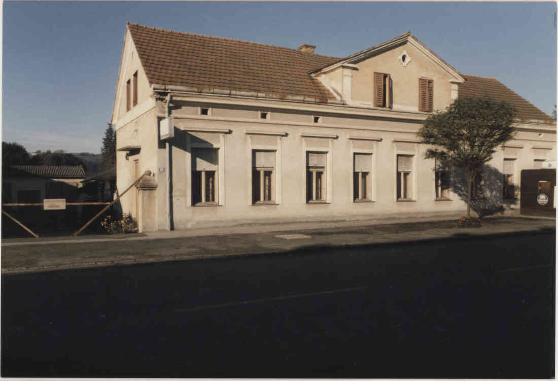 Ehemalige Gasthaus Neubauer in der Hauptstraße, im Oktober 1987