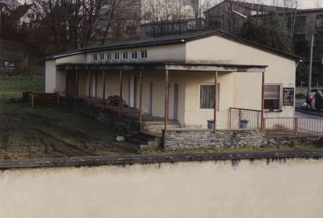 Ehemaliges Schwimmbad, nun ein Biotop der Hauptschule Stegersbach am am 19.09.1992 in der Kastellstraße 1