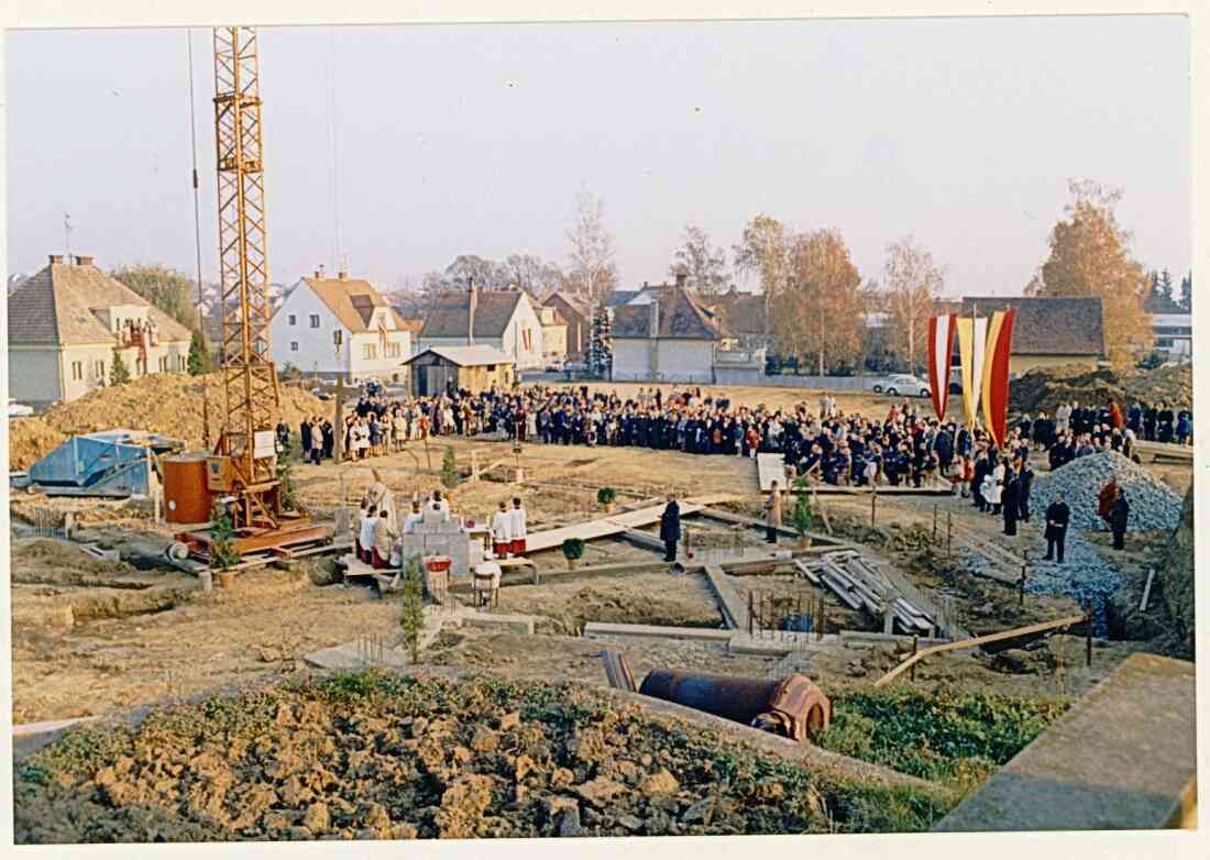 Kirche_Hl.Geist-Kirche_Grundsteinweihe_11