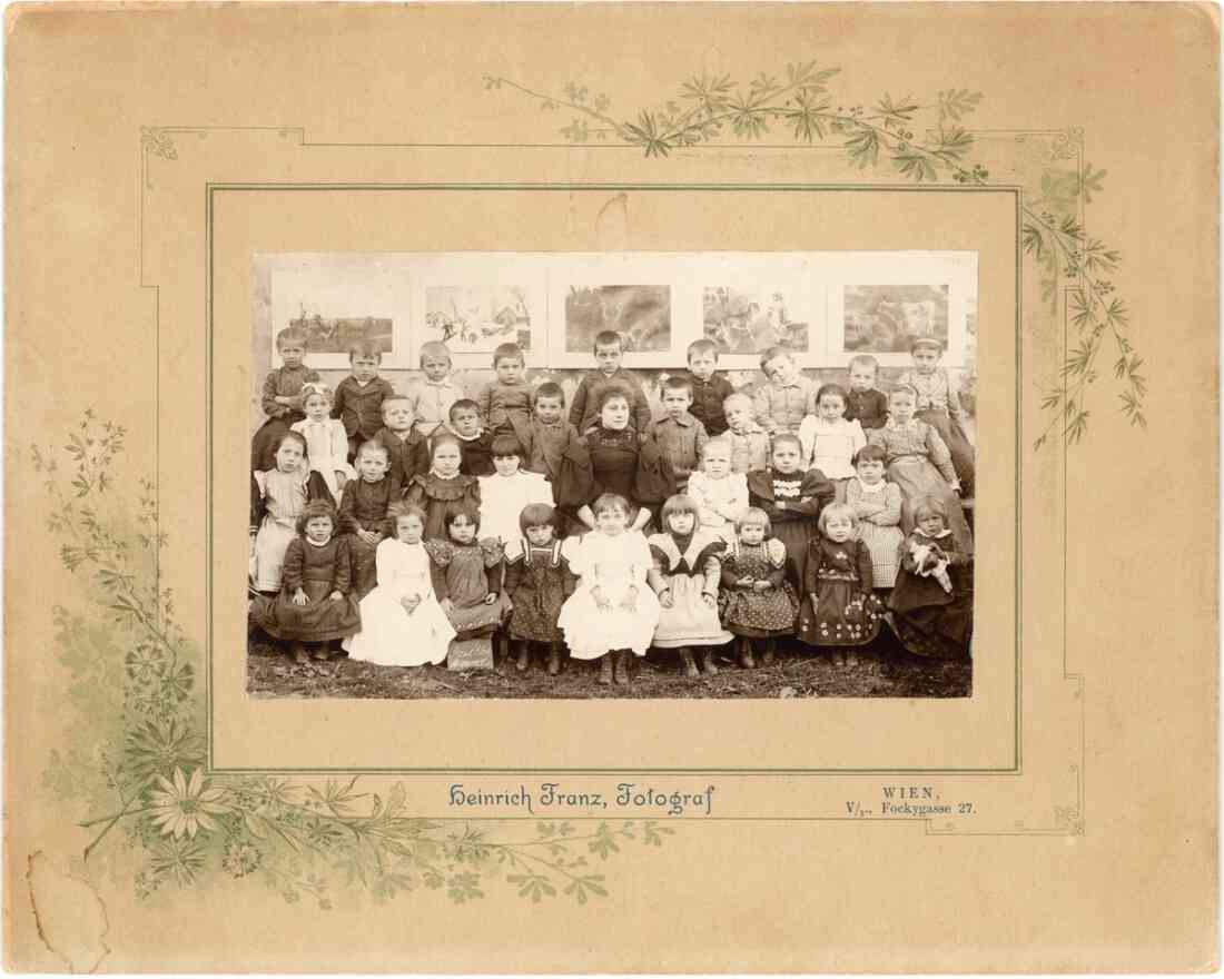 Klassenfoto der Volksschule Stegersbach im Jahr 1893