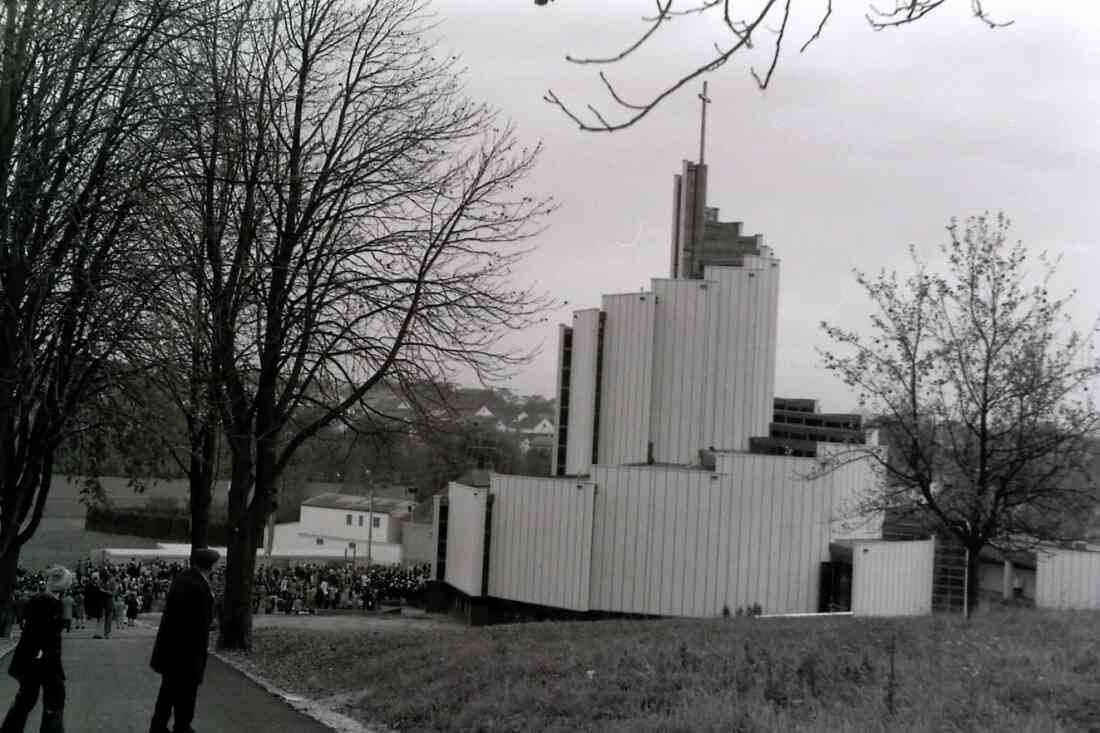 Einweihung der neuen Kirche in Stegersbach im Jahr 1974