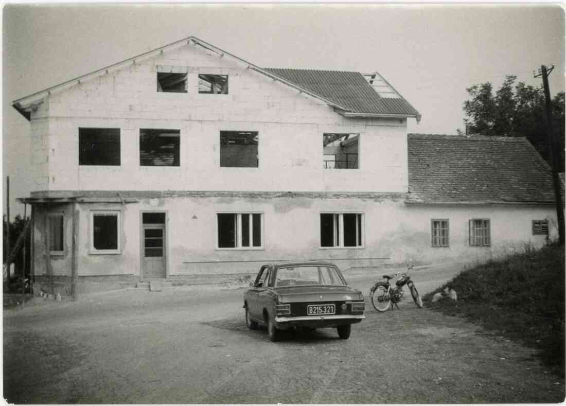 Bau des Gasthof Six in der Grazer Straße 75