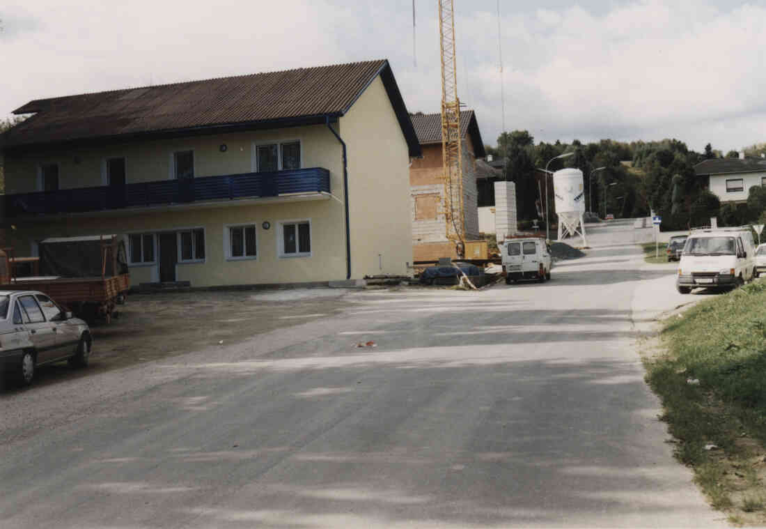 Umbau des Internats für die Golf - HAK am 08. September 1999 in der Berggasse 3, früher Elektrohaus Adolf Schuch