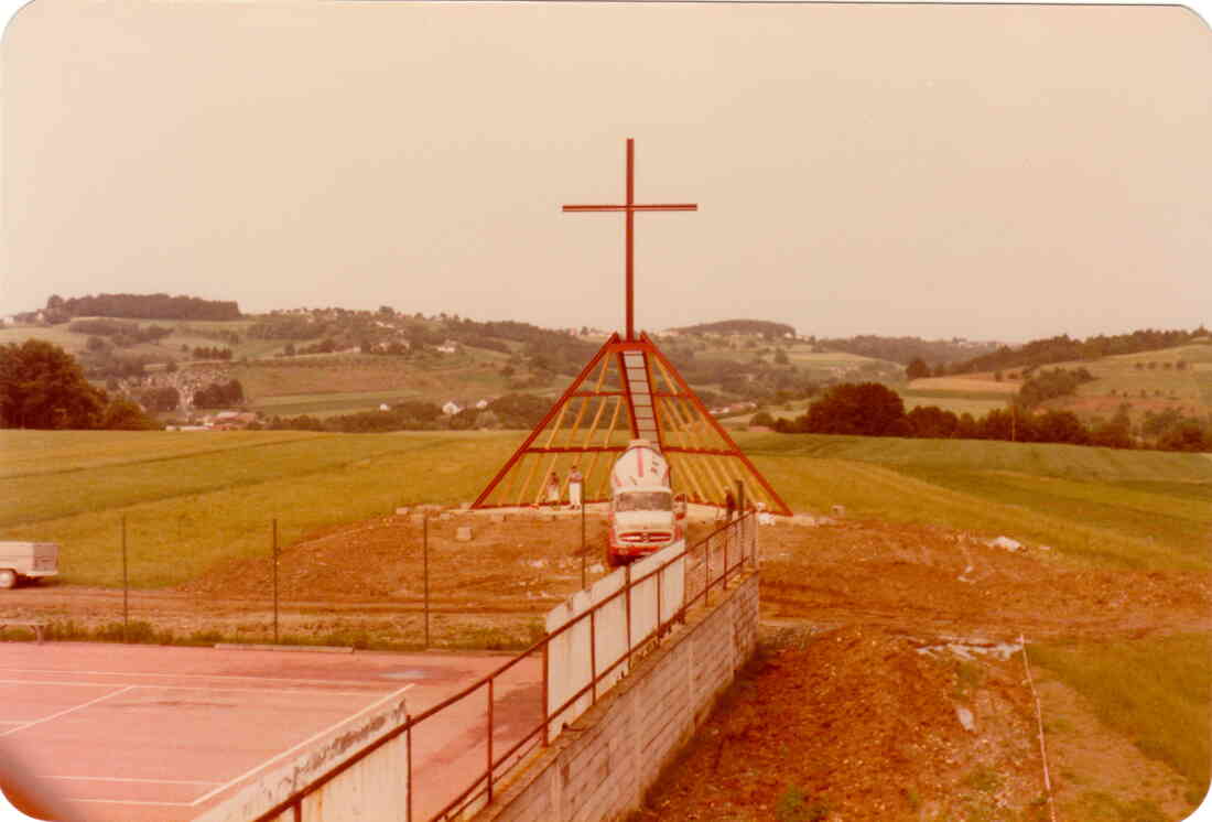 Kreuzkapelle, Bau der Kreuzkapelle 05. Juli 1979 am Reitweg 27