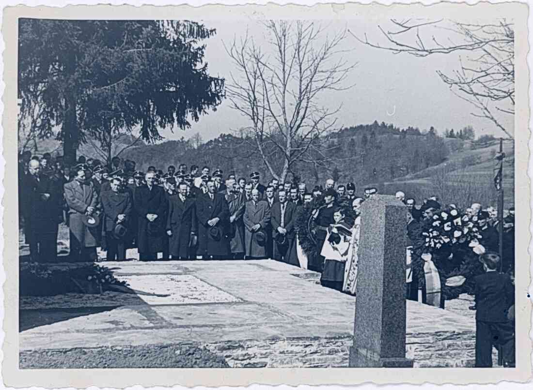Kranzniederlegung Kriegsopferverband am 01.11.1954