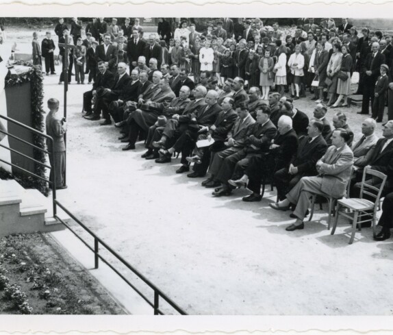 Einweihung des Arbeitsamts am Ostersonntag 1957 in der Vorstadt 3
