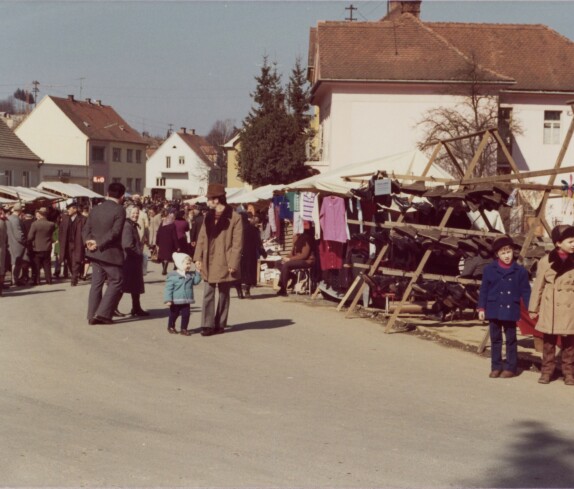 Patrizimarkt in der Kirchengasse am 17.03.1973 mit dem A&O Markt