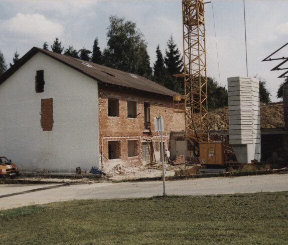 Umbau des Internats für die Golf - HAK am 08. September 1999 in der Berggasse 3, früher Elektrohaus Adolf Schuch