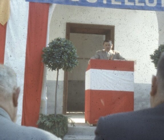 Ausstellung im Kastell und ehemaligen Mueum und die Hauptschule in der Hauptstraße