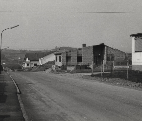 Bau des Wohnhauses von Wilhelm und Marianne Kernbichler am 01.04.1973 in der Kastellstraße 15