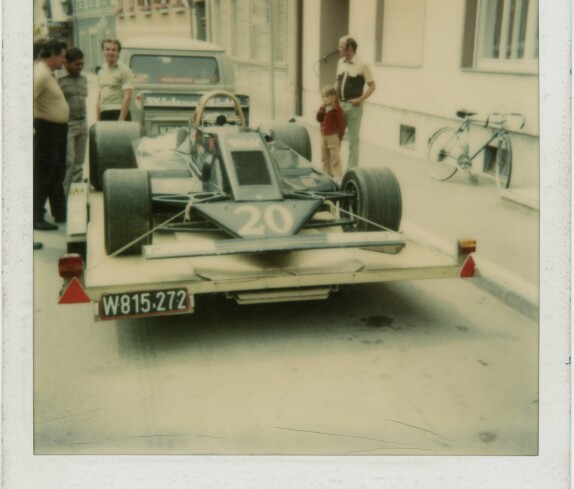 Drogerie Kottas präsentiert das Formel 1 Auto des Walter Wolf Racing von Jody Scheckter aus der Rennsaison 1978