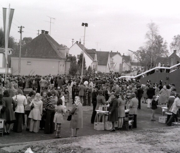 Einweihung der neuen Kirche in Stegersbach im Jahr 1974