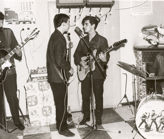 Die steirische Beatband Atlantis bei einem Konzert im Cafe Jacky