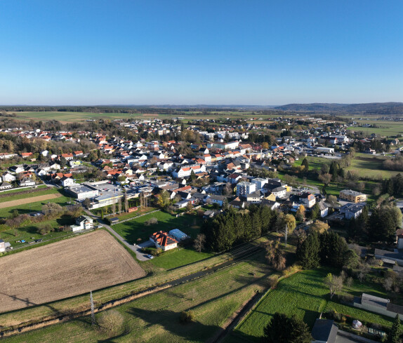 Zentrum von Stegersbach aus Sicht des Kinderspielplatz in der Kirchengasse