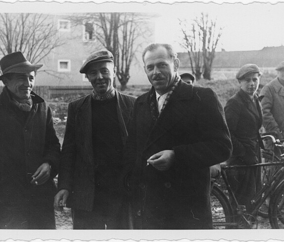 Neubau der Hauptschule 1952 Gleichenfeier
