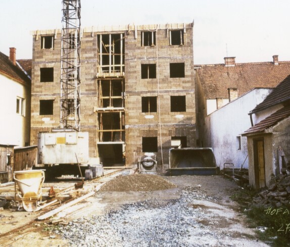 Neubau der Wohnhausanlage Herrengasse 14, BZU Grazerstraße 7, am 27.06.1973
