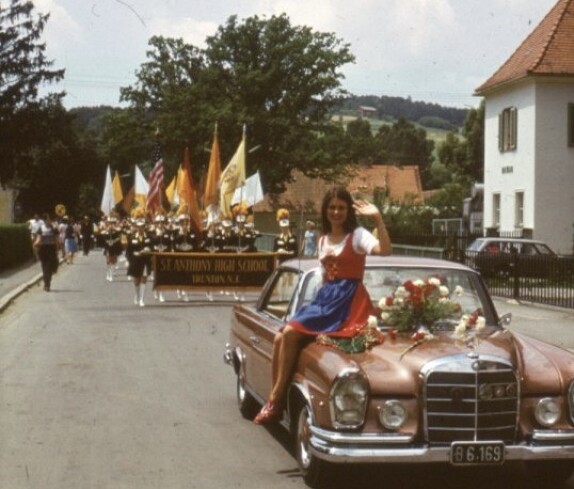 Amerika - Woche 1975 mit der St. Anthony High School, Trenton, New York in der Grazer Straße