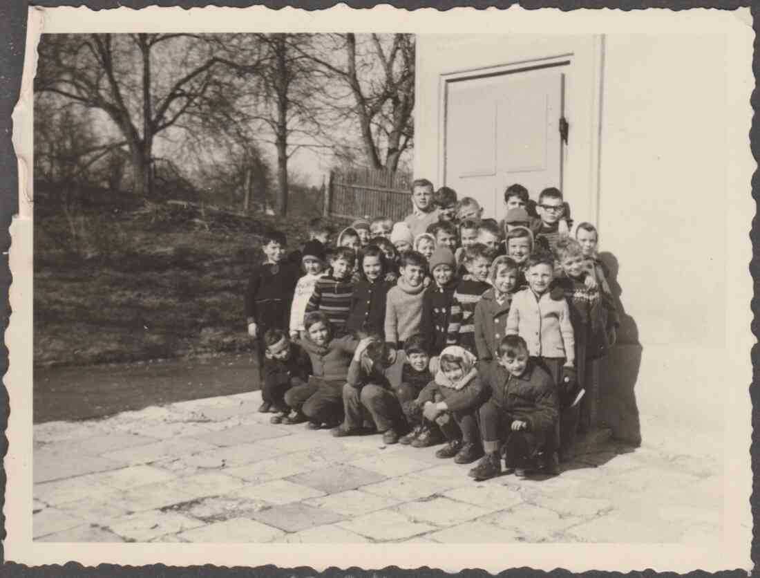 Klassenfoto Volksschule Stegersbach, Kinder der Schulklasse 1964