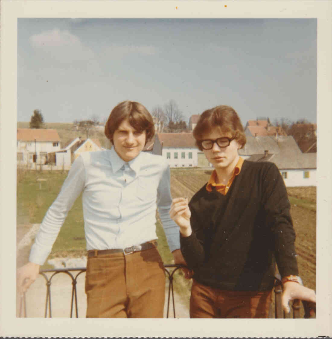 Karl Heinz Kottas und Peter Stiwi Stipsits am Balkon des Perissutti Haus