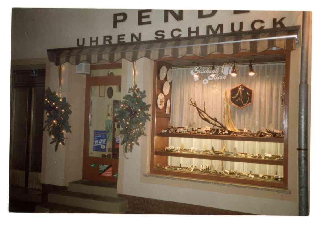 Geschäft Siegfried Pendl Uhren Schmuck in der Herrengasse 4 im Dezember 1990