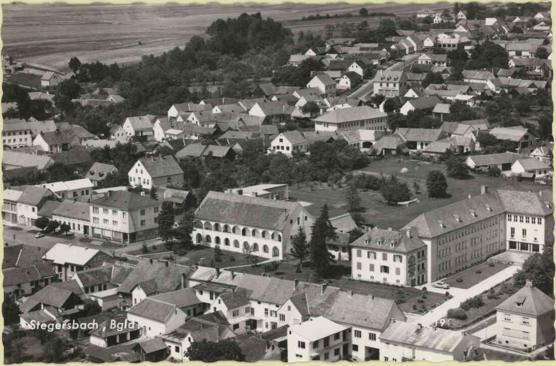 Stegersbach, Bgld. Hauptstraße, Schoadastraße, Vorstadt, Feuerwehrhaus, Arbeitsamt, Sparkasse, Kastell und ehemaligen Museum, Hauptschule