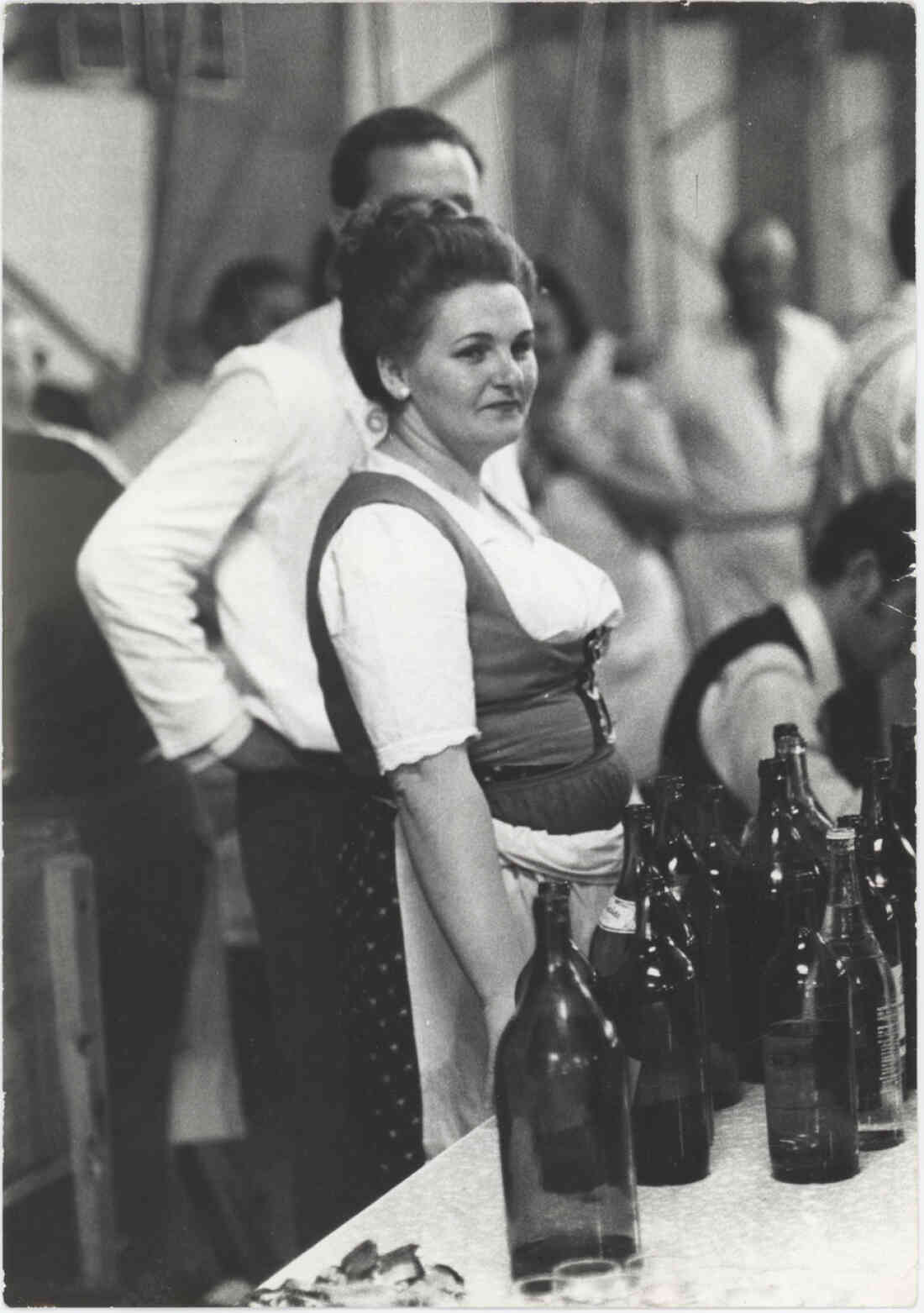 Anneliese Bakanitsch am Geschäftsstand bei der Amerika - Woche 1973