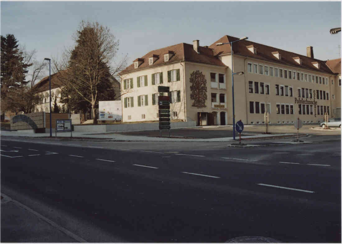 Kastell, Polytechnische Schule, Musikschule und Hauptschule am 10., März 2009