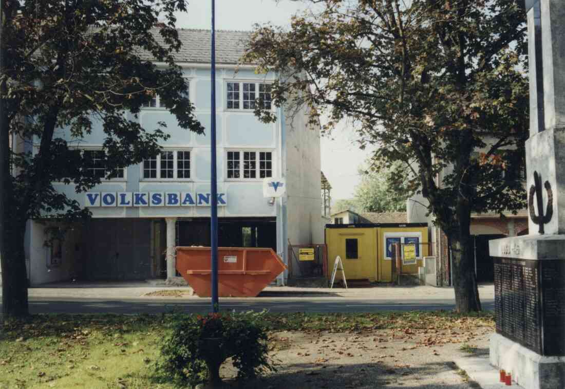 Ehemalige Volksbank am Hauptplatz, 07.10.2001