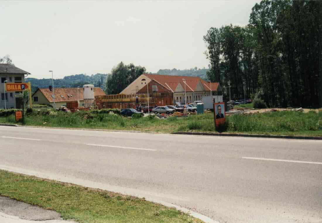 Erweiterungszubau Billa am 24. Mai 1996 in der Wienerstraße 19