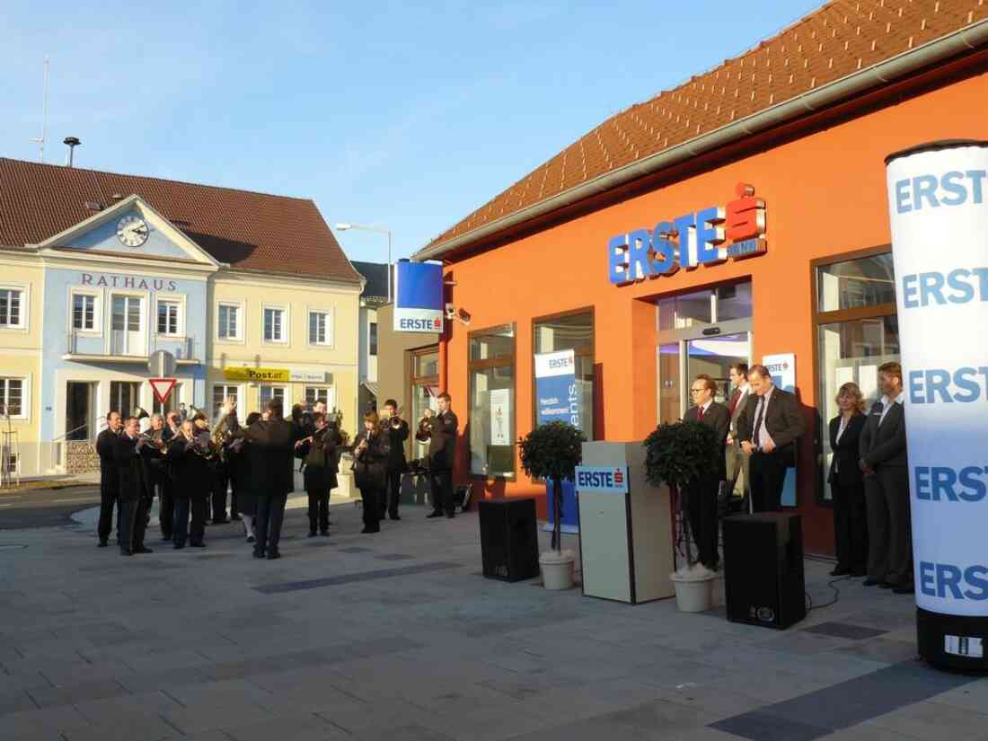 Eröffnung der Erste Bank, die feierliche Eröffnung erfolgte im Oktober 2009