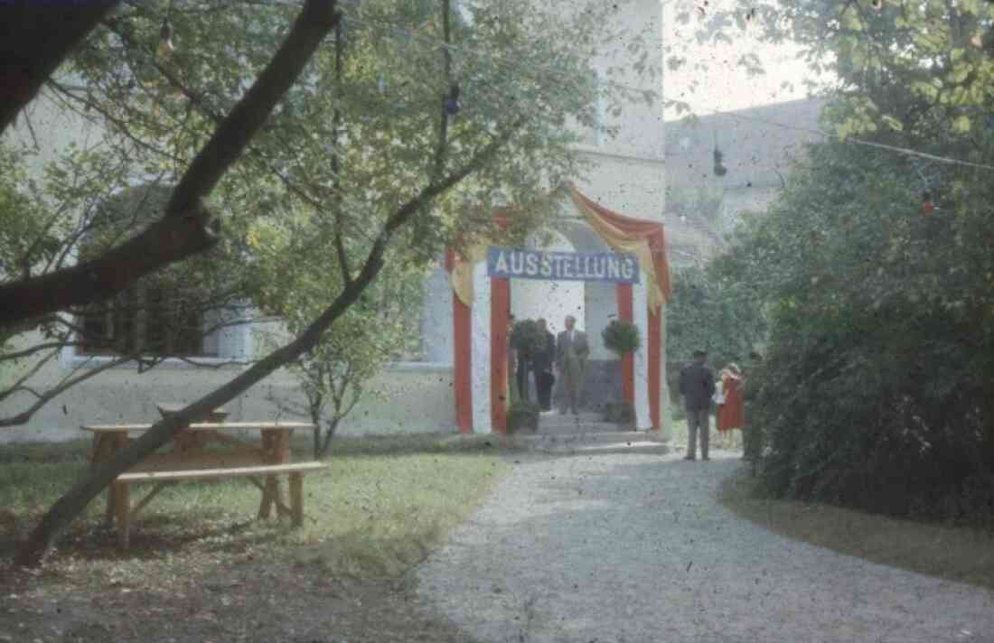 Ausstellung im Kastell und ehemaligen Mueum und die Hauptschule in der Hauptstraße