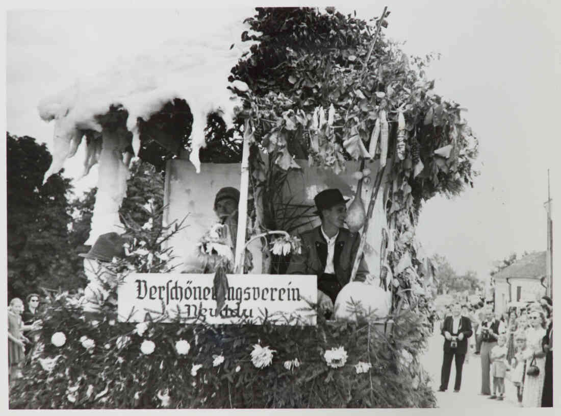 Volksfest mit Blumenkorso 18. August 1957